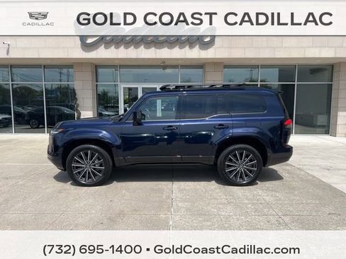 Used 2024 Lexus GX 550 w/ Accessory Package (31) AWD/4WD image 2