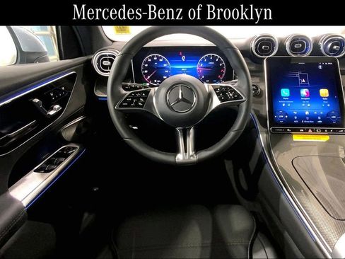 Used 2026 Mercedes-Benz GLC 300 4MATIC image 5