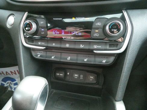 Used 2020 Hyundai Santa Fe Limited FWD image 31