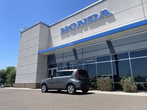 Used 2016 Kia Soul FWD image 18