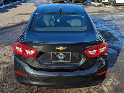 Used 2016 Chevrolet Cruze LT image 8