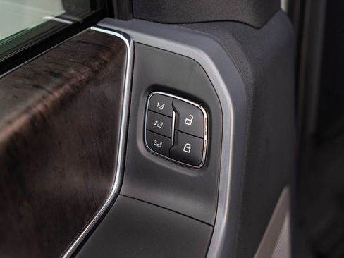 Certified 2022 Ford F150 Lariat AWD/4WD image 12