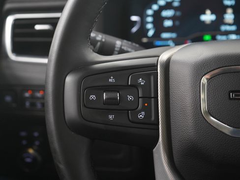 Used 2023 GMC Yukon Denali image 30