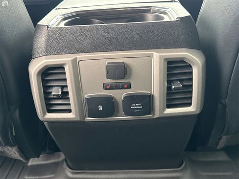 Used 2019 Ford F350 Lariat image 25