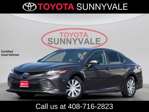 Certified 2019 Toyota Camry LE FWD image 1