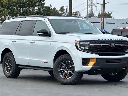 New 2025 Ford Expedition Tremor image 2