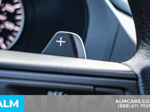 Used 2025 Nissan Pathfinder S image 39