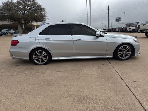 Used 2016 Mercedes-Benz E 350 Sedan image 8