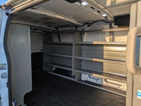 Used 2021 Ford Transit 250 Low Roof image 15