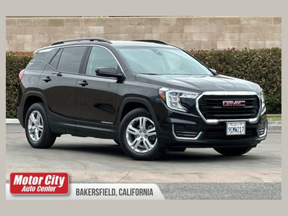 Used 2022 GMC Terrain SLE w/ Driver Convenience Package