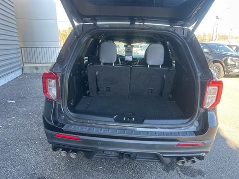 Used 2023 Ford Explorer ST image 28