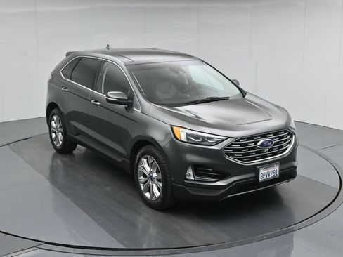 Used 2020 Ford Edge Titanium w/ Equipment Group 301A AWD/4WD image 41