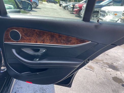 Used 2019 Mercedes-Benz E 300 image 23