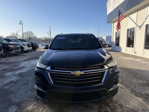 Certified 2022 Chevrolet Traverse LT image 2
