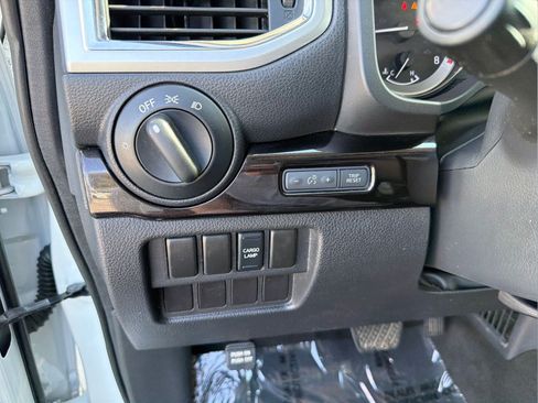 Used 2017 Nissan Titan SV RWD image 15