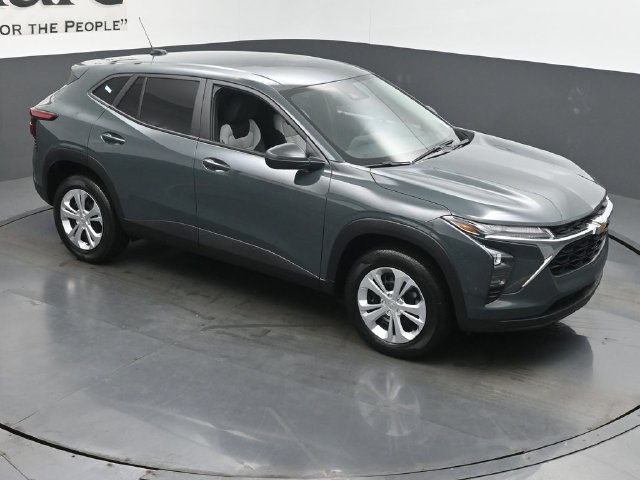 New 2026 Chevrolet Trax LS FWD image 26