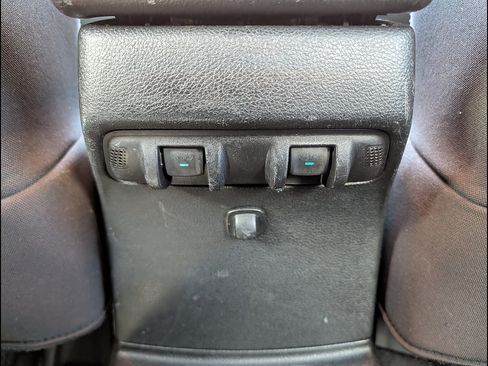 Used 2017 Jeep Wrangler Unlimited Sahara AWD/4WD image 31