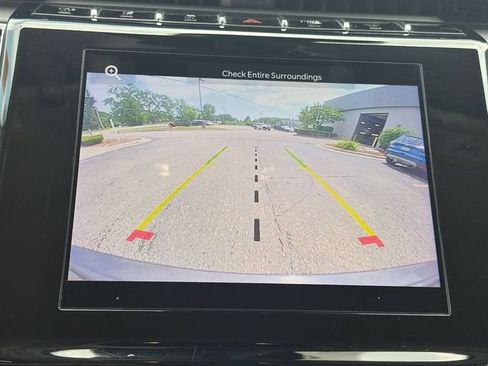 Used 2023 Jeep Grand Cherokee Laredo AWD/4WD image 22