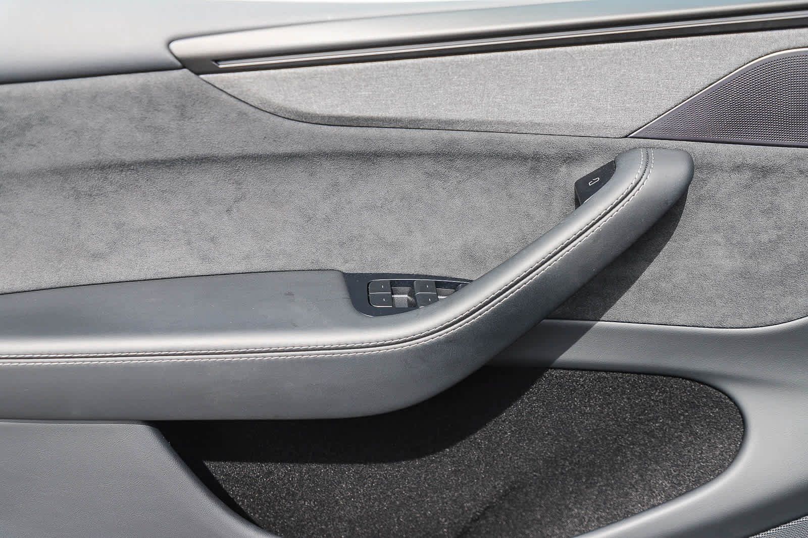 Used 2026 Tesla Model Y 2WD image 18