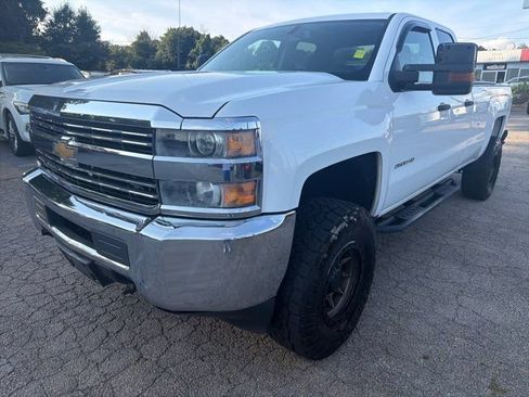 Used 2015 Chevrolet Silverado 2500 W/T w/ WT Convenience Package AWD/4WD image 3