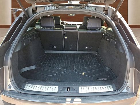 Used 2019 Land Rover Range Rover Velar R-Dynamic HSE image 30