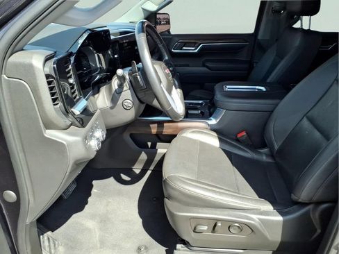 Used 2022 GMC Sierra 1500 SLT AWD/4WD image 12