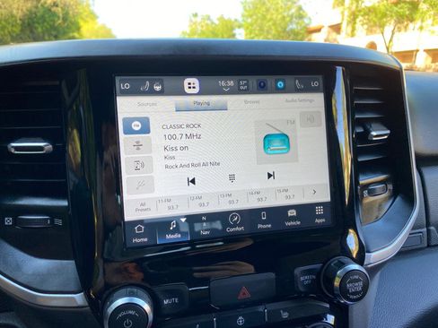 Used 2025 RAM 2500 Big Horn image 65