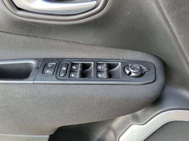 Used 2019 Jeep Renegade Sport AWD/4WD image 30