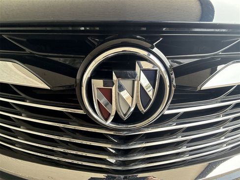 Certified 2023 Buick Enclave Essence image 30