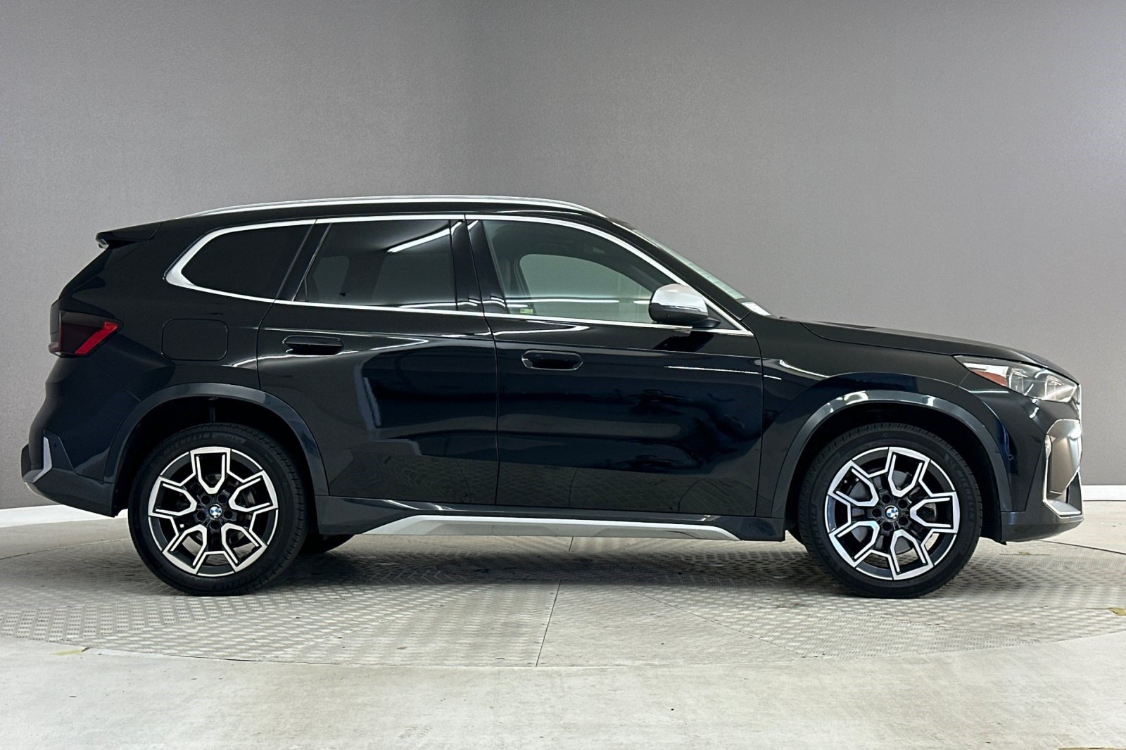 Certified 2023 BMW X1 xDrive28i w/ Premium Package AWD/4WD image 7
