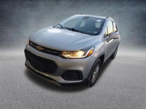 Used 2019 Chevrolet Trax LT w/ LT Convenience Package image 35