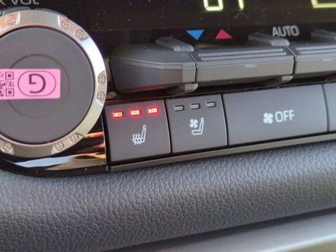 New 2026 Toyota Tundra Limited AWD/4WD image 13