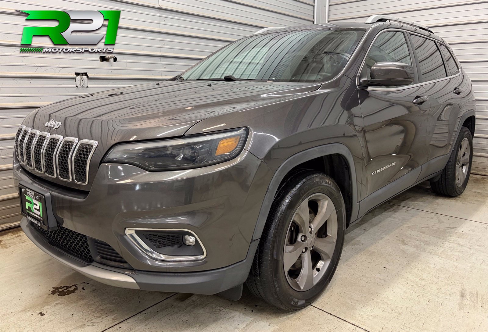 Used 2019 Jeep Cherokee Limited AWD/4WD image 1