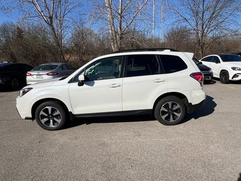 Used 2017 Subaru Forester 2.5i Premium image 5