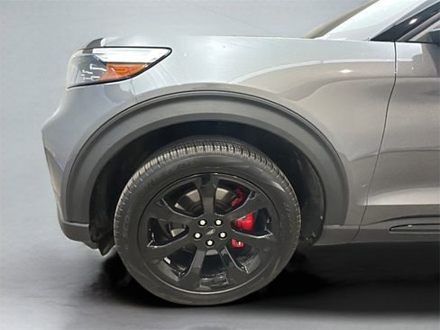 Used 2023 Ford Explorer ST w/ Equipment Group 401A image 3