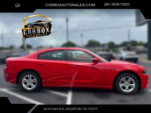 Used 2022 Dodge Charger SXT RWD image 5