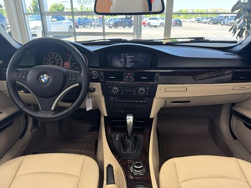 Used 2012 BMW 335i Convertible RWD image 23