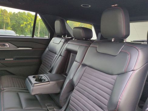 Used 2026 Ford Explorer ST-Line w/ Premium Package RWD image 31