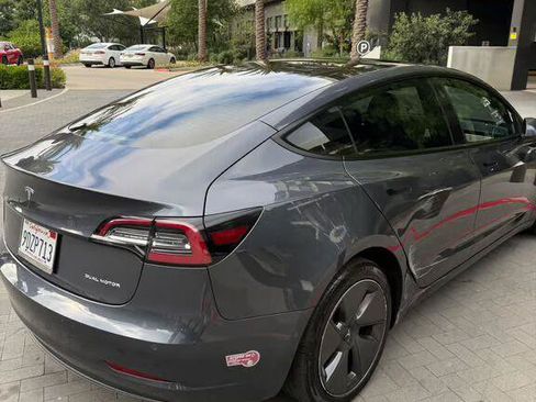 Used 2022 Tesla Model 3 Long Range AWD/4WD image 4