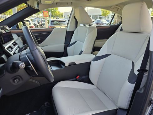Used 2025 Lexus ES 350 w/ Premium Package FWD image 31