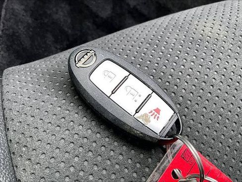 Certified 2025 Nissan Z Performance w/ Floor Mat Package RWD image 15