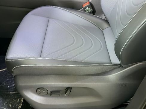 New 2026 Volkswagen Tiguan SE image 20