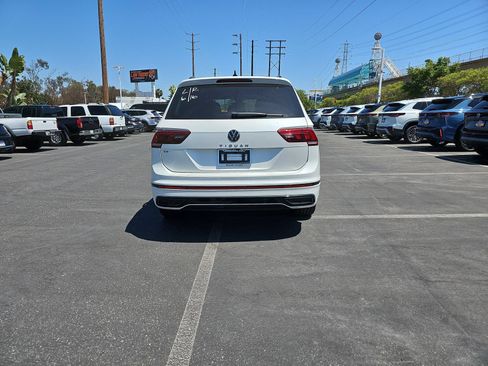 Used 2023 Volkswagen Tiguan SE R-Line FWD image 6