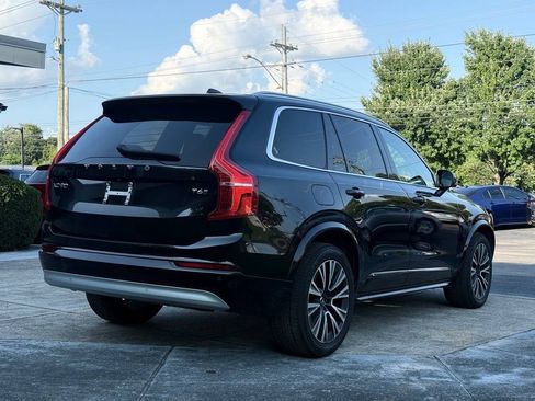 Used 2022 Volvo XC90 T6 Momentum AWD/4WD image 6