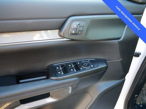 Used 2025 Ford Ranger Lariat w/ FX4 Off-Road Package image 16