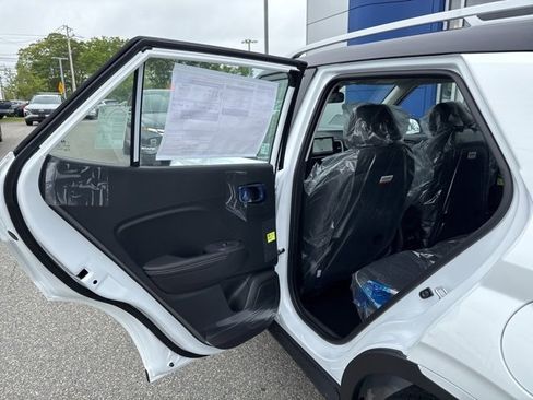 Certified 2025 Hyundai Venue Limited image 46