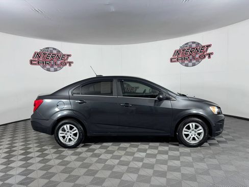 Used 2015 Chevrolet Sonic LT FWD image 8