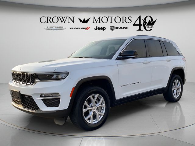 Used 2023 Jeep Grand Cherokee Limited AWD/4WD image 1