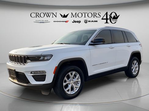 Used 2023 Jeep Grand Cherokee Limited AWD/4WD image 1