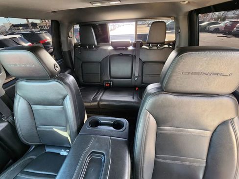 Used 2021 GMC Sierra 3500 Denali w/ Denali Ultimate Package image 7